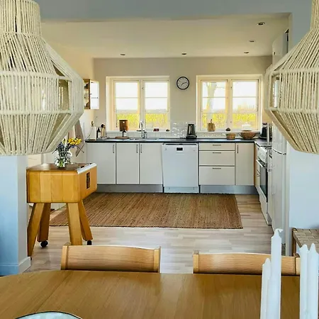 Historic Gatehouse At Sollestedgaard Manor Semesterbostad *