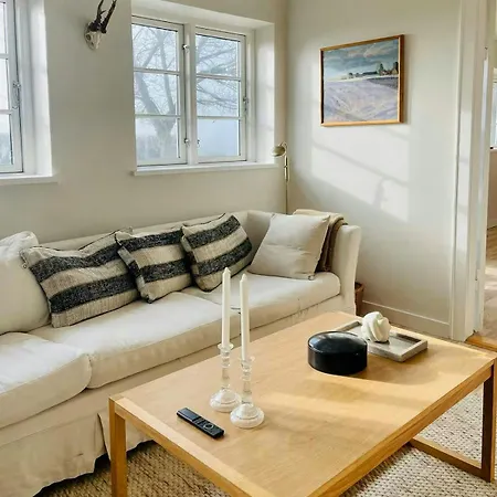 Historic Gatehouse At Sollestedgaard Manor *