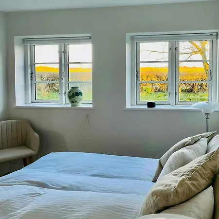 Historic Gatehouse At Sollestedgaard Manor Semesterbostad *