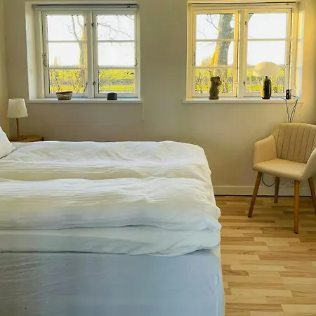 Historic Gatehouse At Sollestedgaard Manor Semesterbostad Sollested (Lolland)